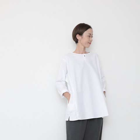 Gender-free tops/ white