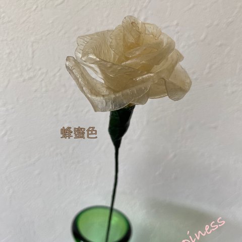 生革の薔薇(蜂蜜色)