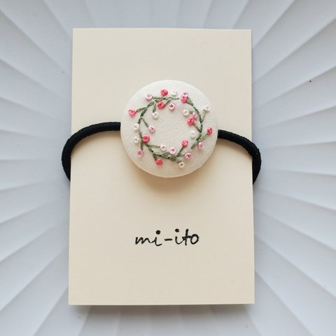 刺繍ヘアゴム🌷　no.1473   くるみボタン　💛送料無料💛　