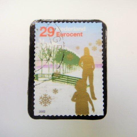 アップサイクル　クリスマス切手ブローチ1786