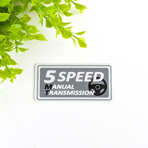４.５×９cm【MT車 5速 マグネットステッカー/シルバーグレー】5SPEED ミッション車 マニュアル トランスミッション 坂道 エンスト