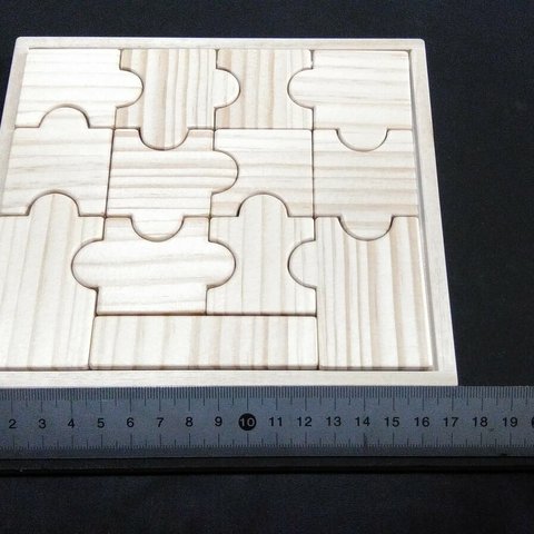 木製パズル　作品番号　Vー１３