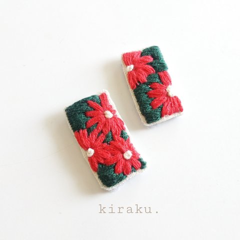 花柄の刺繍イヤリングorピアス　レッド✕グリーン