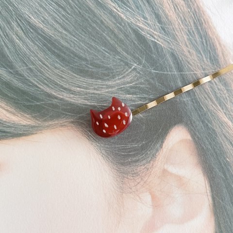 🍓いちご🍓　猫　ヘアピン