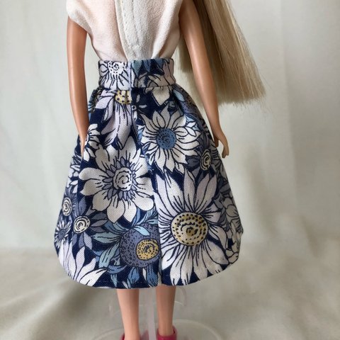 No.4753りかちゃんの爽やかな花柄のスカート