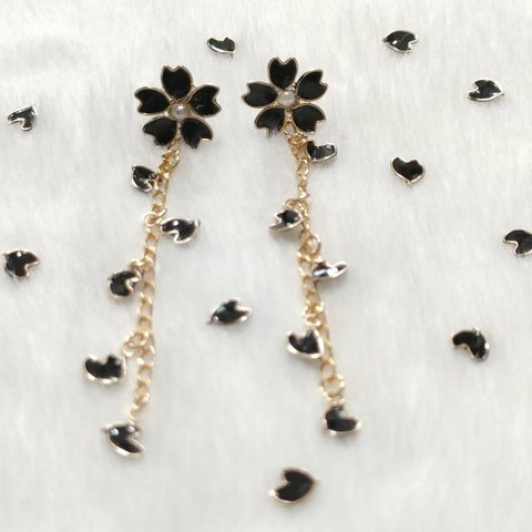 Black cherry blossom swaying 2-way earrings