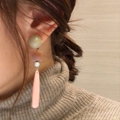 ペールトーンピアス/イヤリング