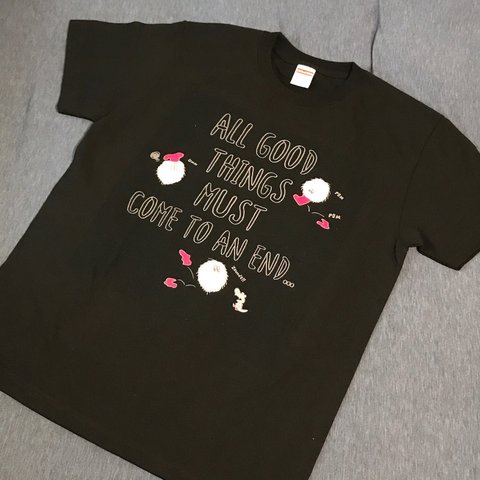 靴下が履けないもふもふのTシャツ(ブラック)