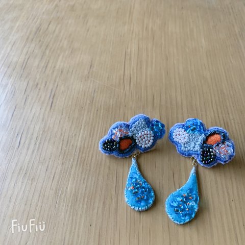 ピアス beads&stitch あまぐも