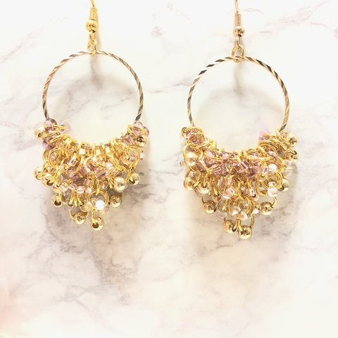 ジャラジャラ　フラワー　フープ　ピアス　(ゴールド　× パープル × クリア)