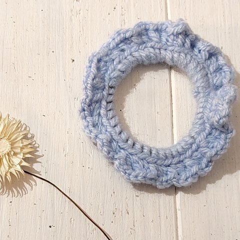 crochet 鍵編み ニットの ヘアゴムです💙ライトブルー