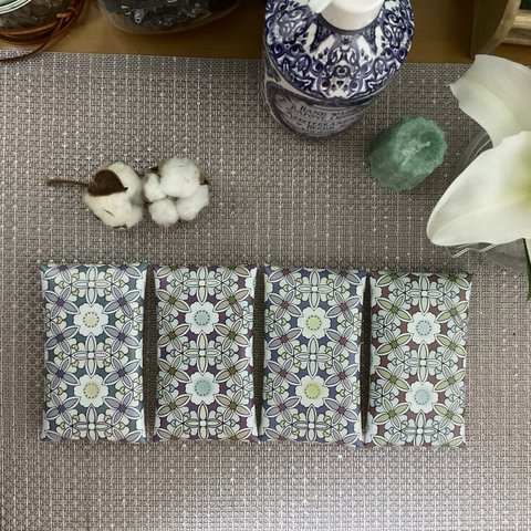 【青】お花模様のカードケース