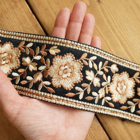 50㎝カット済【インド刺繍リボン】シルク　刺繍　リボン　りぼん   【ブラック】