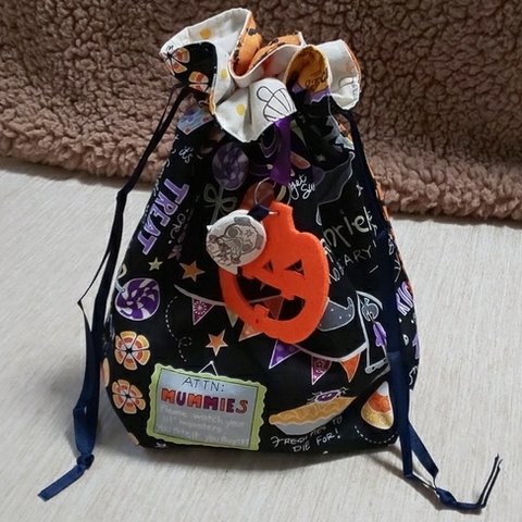 ハロウィン🎃きのこ🍄柄リバーシブル巾着🎃