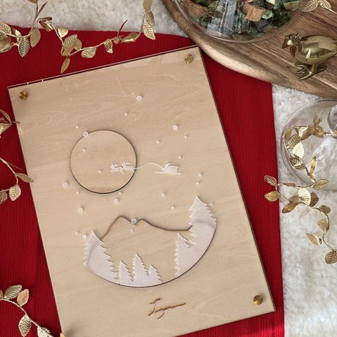 『サンタクロースからのプレゼント』【真鍮金具×アクリル×木のアートパネル】