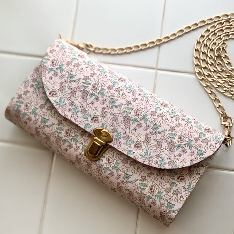 【cloth wallet shoulder】LIBERTY Judy 軽やかショルダーバッグ　リバティ　ジュディ　長財布ショルダー　スマホショルダー　スマホポシェット　ミニショルダーバッグ