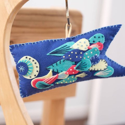 【名入れ】鯉のぼりのフェルト刺繍オーナメント