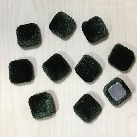 VELOURS KHAKI GREEN SQUARE CABOCHONS PARTS