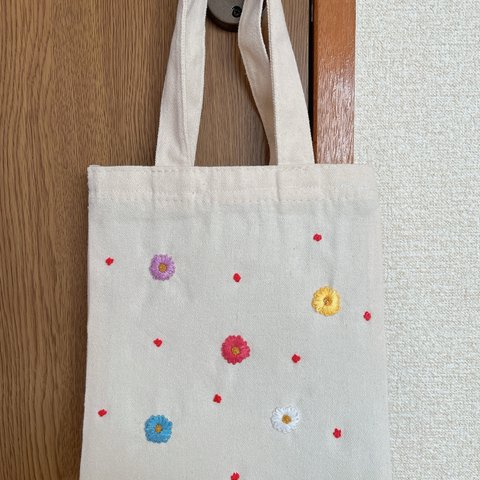 刺繍ハンドバッグ　刺繍ミニトート　マーガレット