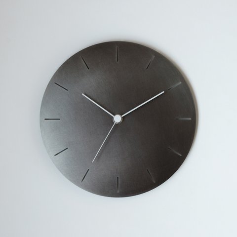 【受注製作】壁掛け時計−タイプ2しるし入り / 真鍮黒染め　minimal wall clock <DISK-type2 sign> / blass black