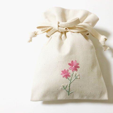 手刺繍巾着ポーチ　コスモス