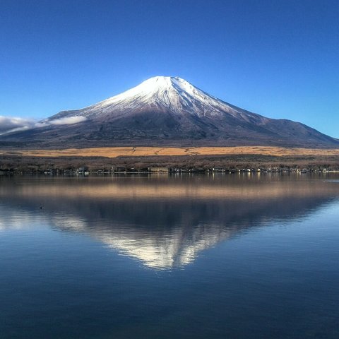 世界遺産 富士山　逆さ富士 写真 A4又は2L版 額付き