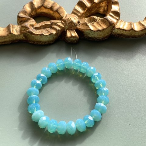 光る【1連25コセット】JIRI＊IVANA#czech beads#チェコビーズ　rondel9✖️6㍉ irregular light blue