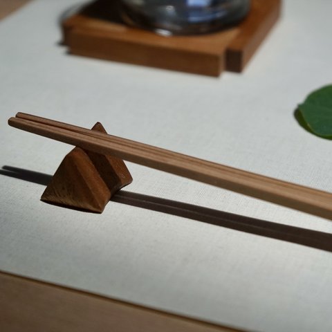 箸置き　木製　三角（４個セット）