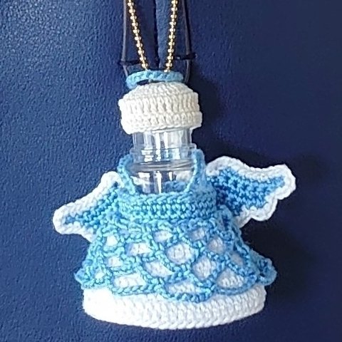 天使のストラップ☆プラスチック容器のレース編み人形☆ブルー【送料無料】