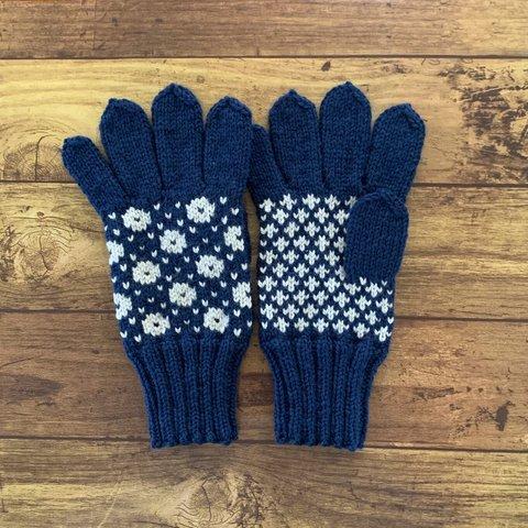 【受注制作】北欧伝統柄の５本指手袋（ネイビー×グレー）