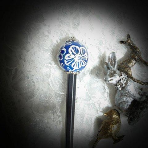 藍染め花柄の玉かんざし【樹脂製箸タイプ･長さ18cm】  