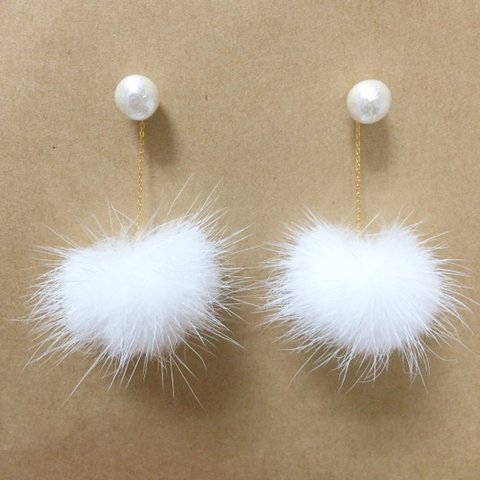 Mink Ball Pierce White