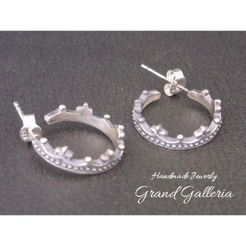 シルバー925　クラウンピアス 王冠ピアス 黒 （両耳）　Grand Galleria