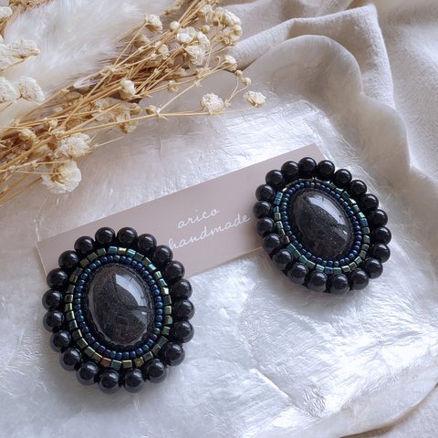 【送料無料】black × metal pierce/earring 【刺繍ピアス】【刺繍イヤリング】【ビーズ】【ビーズ刺繍】