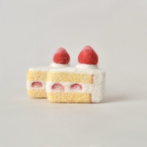 小さなショートケーキ 〈プレーン〉 / 羊毛フェルト 置物 指輪置き ピンクッション