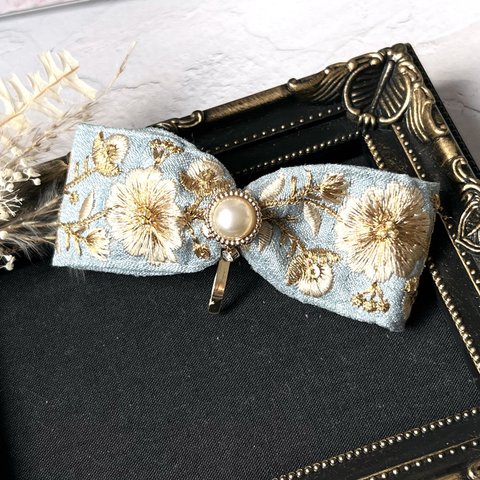  ＊水色＊ インド 刺繍リボン × ヴィンテージパールボタン ポニーフック＊H013