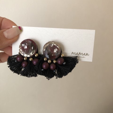 レジンとフリフリタッセルピアス　イヤリング