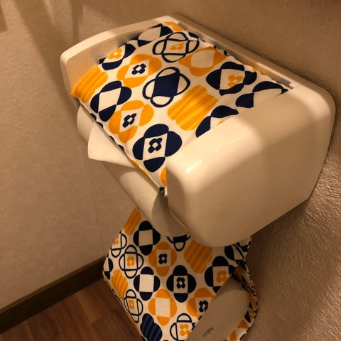 北欧風なお花のトイレットペーパーホルダー　再販