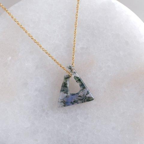 Moss agate triangle necklace　天然石モスアゲート　三角ネックレス　K14gf