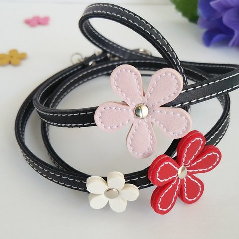  【 再販売 】*＊ flower レザーネックストラップ pink & red