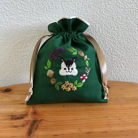 刺繍巾着ポーチ【りす】みどり