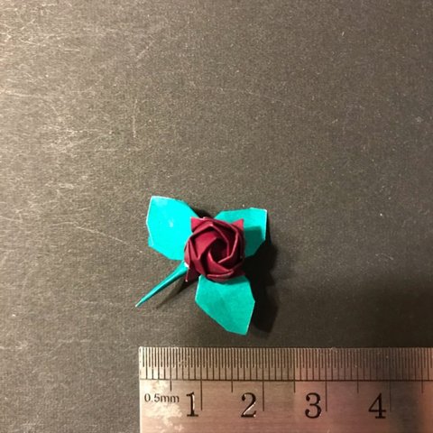 バラ（折り紙）極小　⑧  