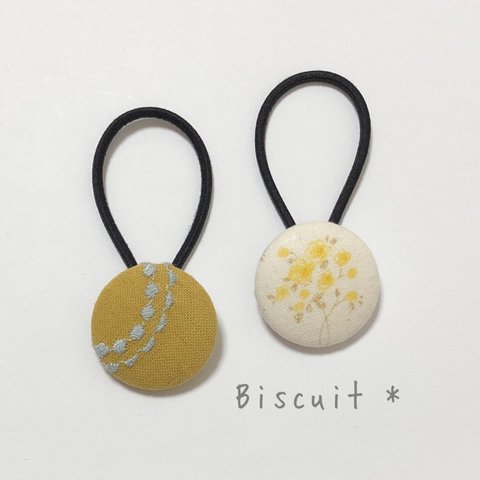 刺繍×お花♡くるみボタンヘアゴム  