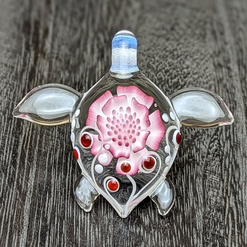 [ガラス]  海亀  花  フラワー  海  亀  ペンダント  ガラス細工