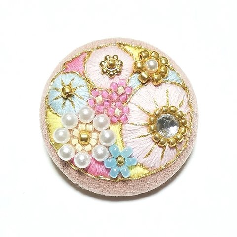 【Sold Out】*花集めのビーズ刺繍ブローチ