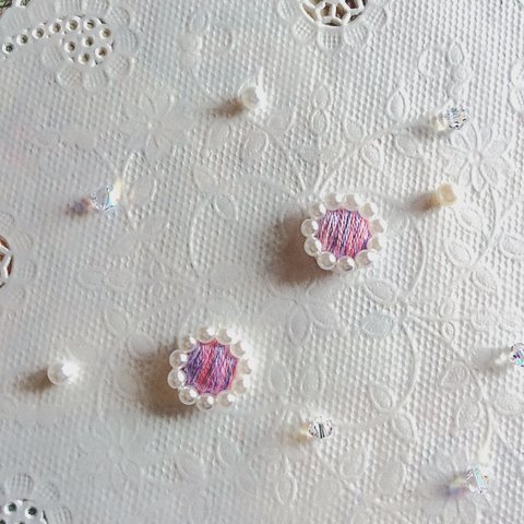 刺繍サークルピアスorイヤリング(minne限定色)