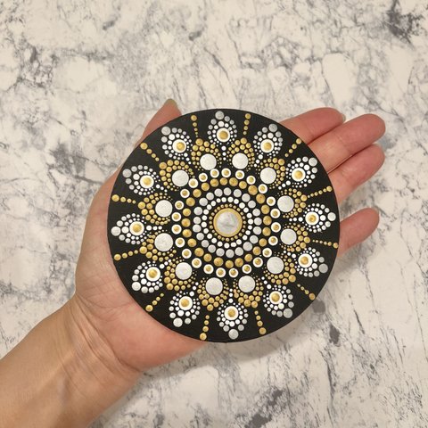 ドットマンダラコースター　飾りにも　曼荼羅アート　瞑想　ヨガ　mandala  キッチン雑貨　占い　