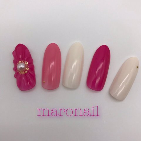 ぷっくり綺麗✨シンプルフラワーネイルチップ💅