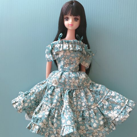 オフショルワンピース＊フラワーガール＊だすてぃーぶるー＊27cmドールジェニーちゃんサイズ