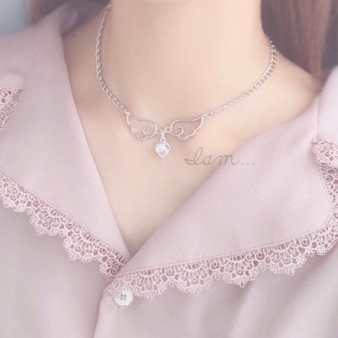 Angel heart choker